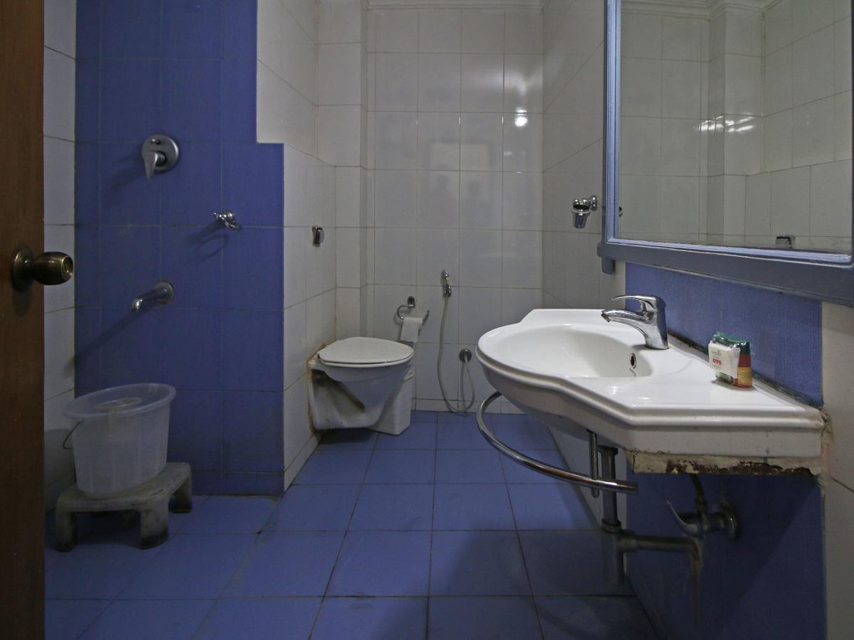 Oyo 5667 Katra Continental Hotell Eksteriør bilde