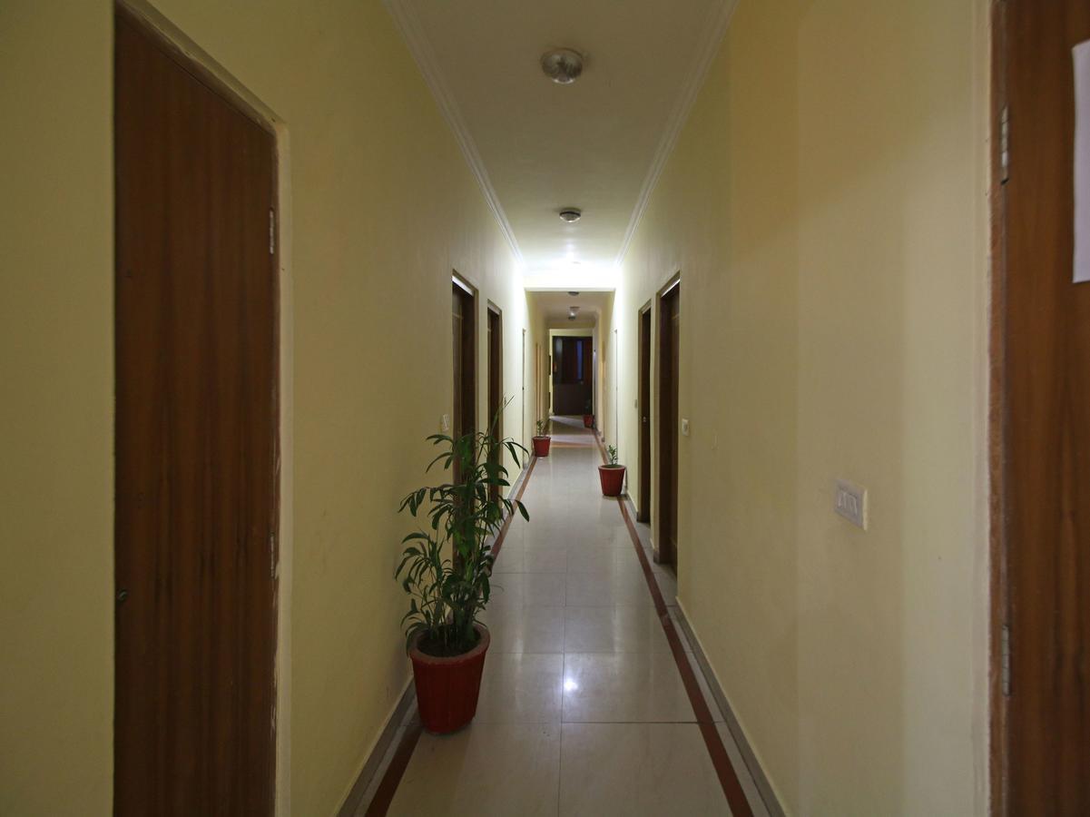 Oyo 5667 Katra Continental Hotell Eksteriør bilde
