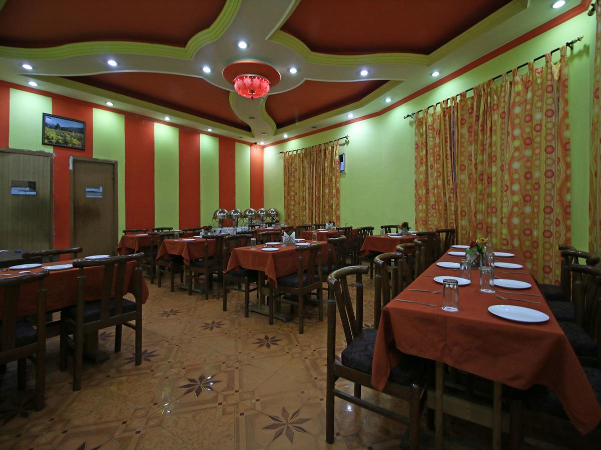 Oyo 5667 Katra Continental Hotell Eksteriør bilde
