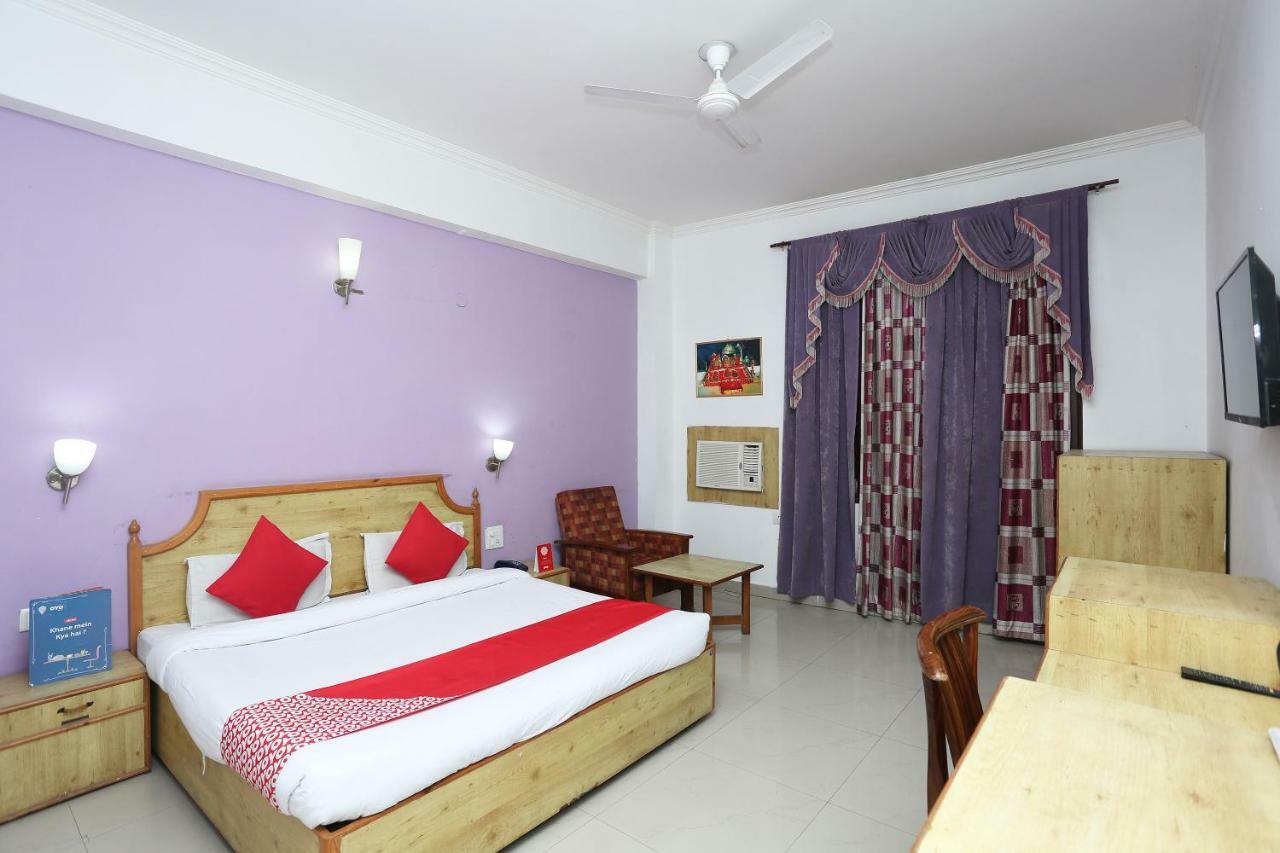 Oyo 5667 Katra Continental Hotell Eksteriør bilde