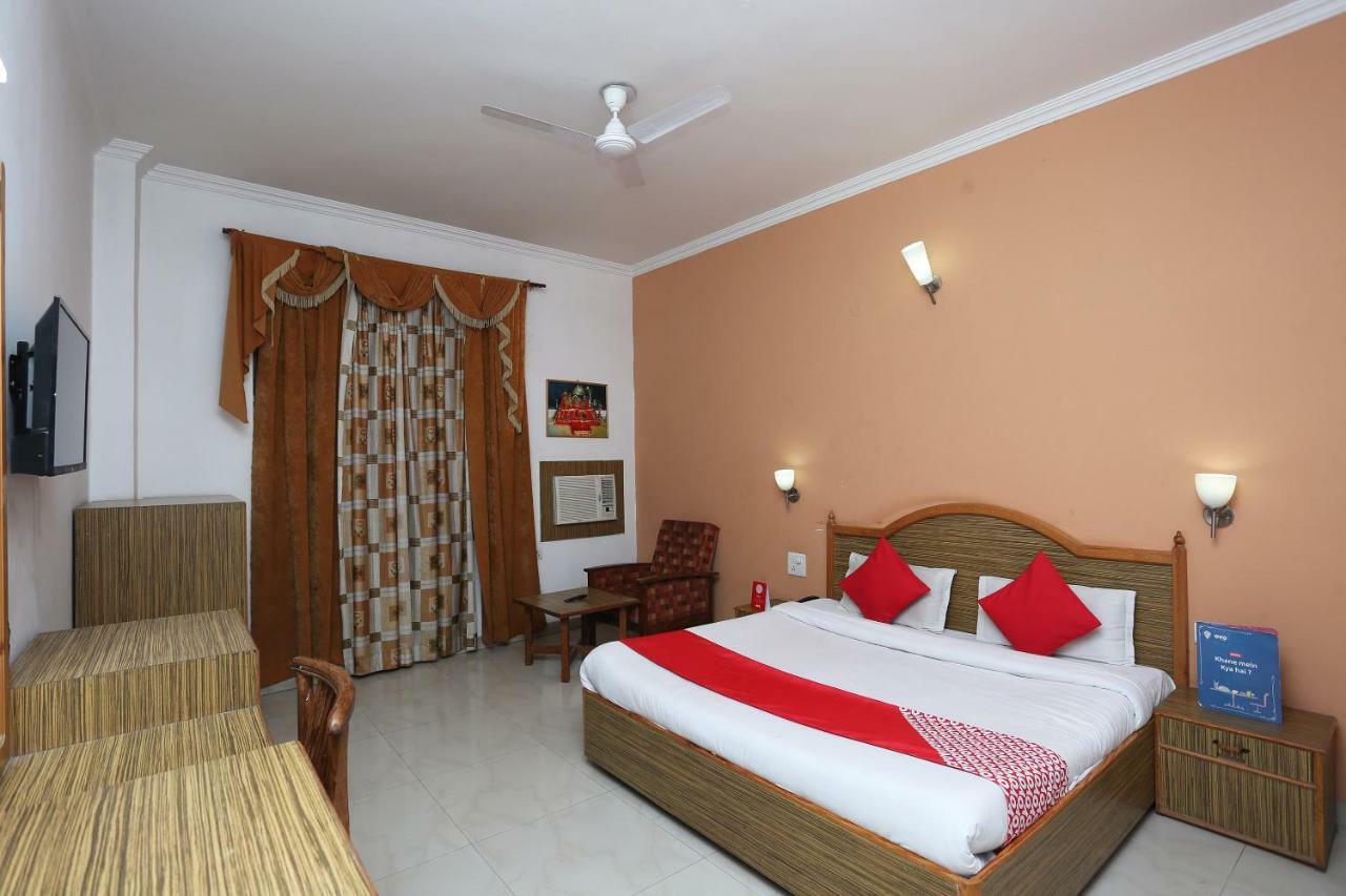 Oyo 5667 Katra Continental Hotell Eksteriør bilde