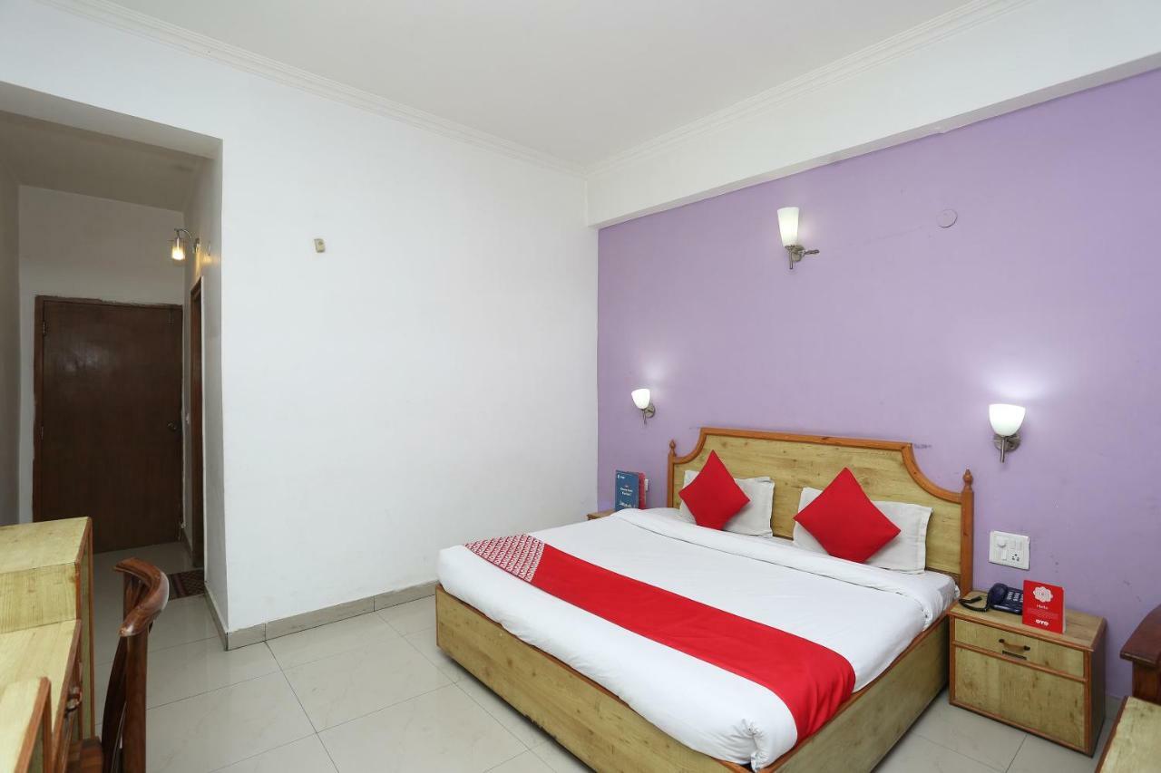 Oyo 5667 Katra Continental Hotell Eksteriør bilde
