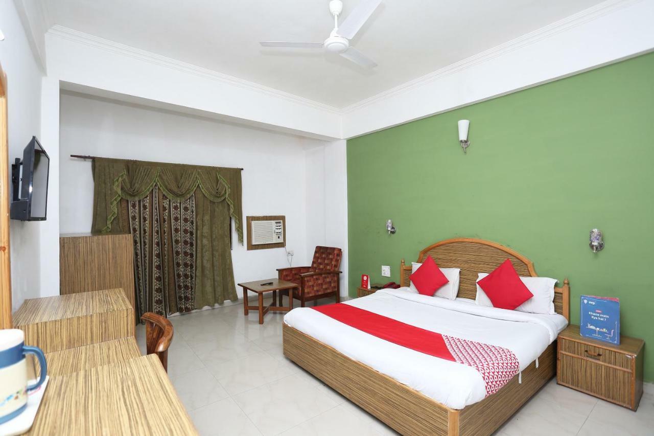 Oyo 5667 Katra Continental Hotell Eksteriør bilde